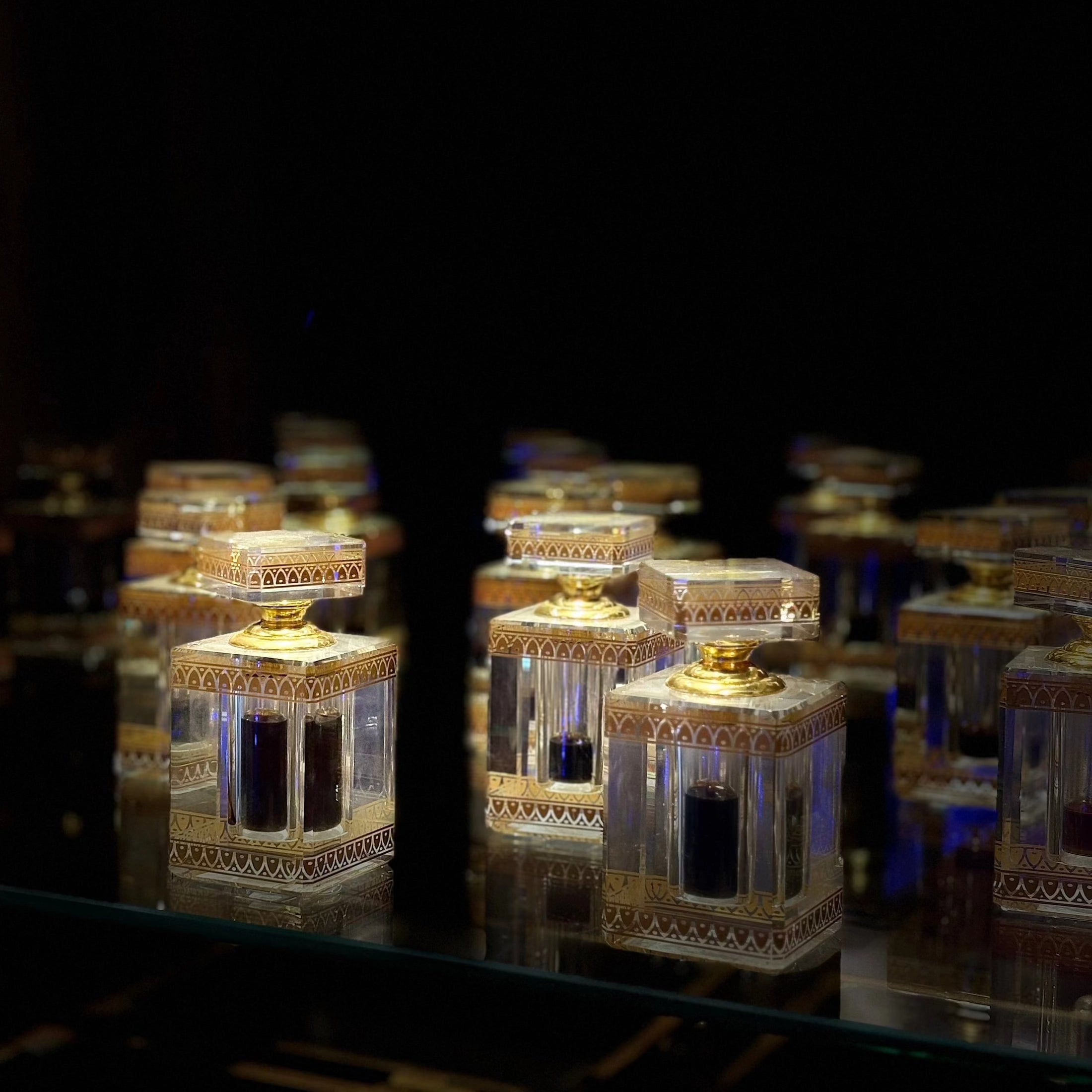 Elixir of Purity – Musk, Oud & Lavender Perfume in Cut Crystal