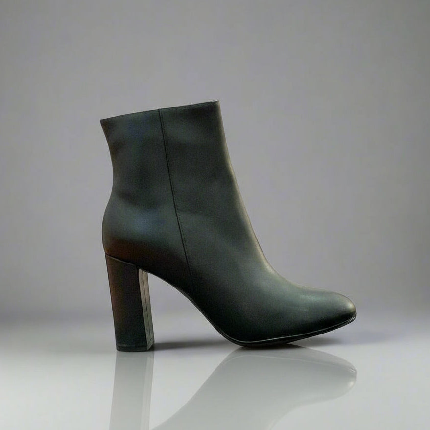 The Leather Block Heel Boots