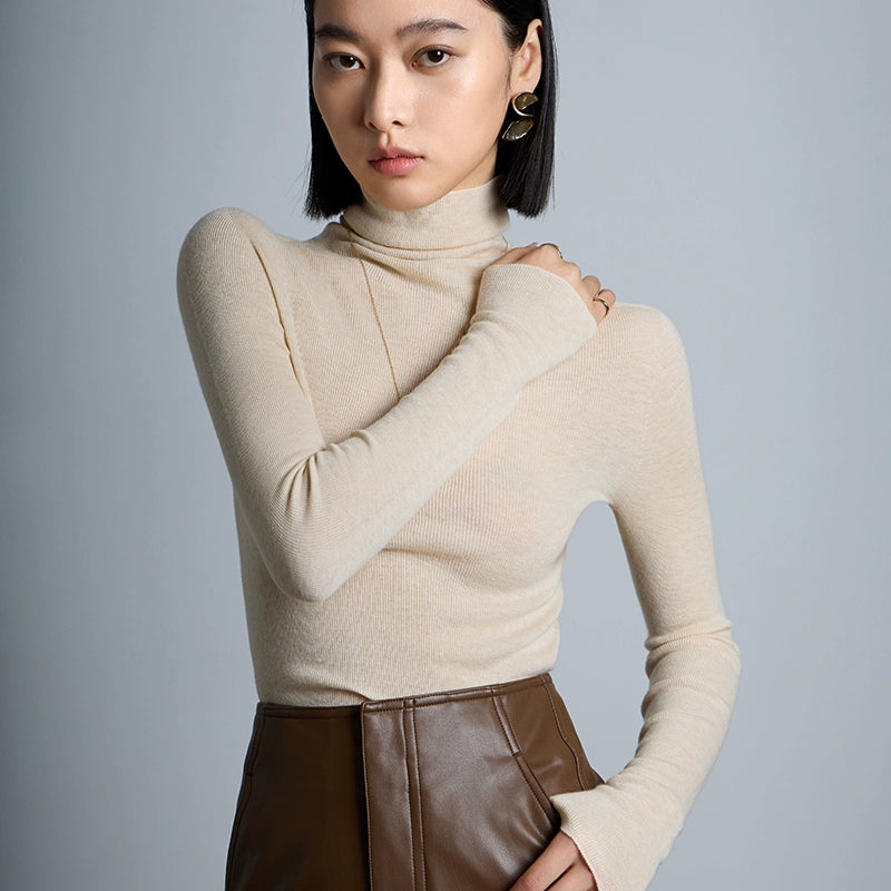 Seamless Cashmere-Silk Turtleneck - Second-Skin Softness, Elevated for Motion