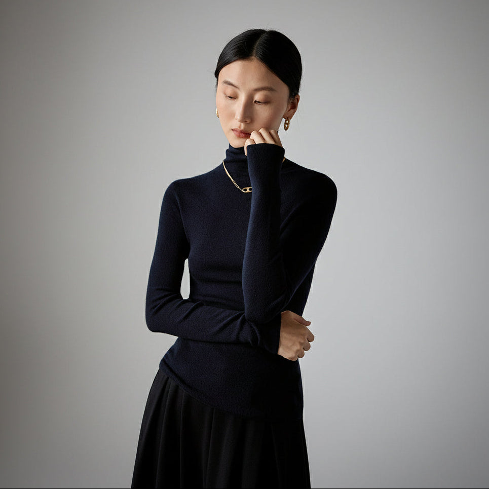 Elevated simplicity—refined enough for the city, soft enough for home.