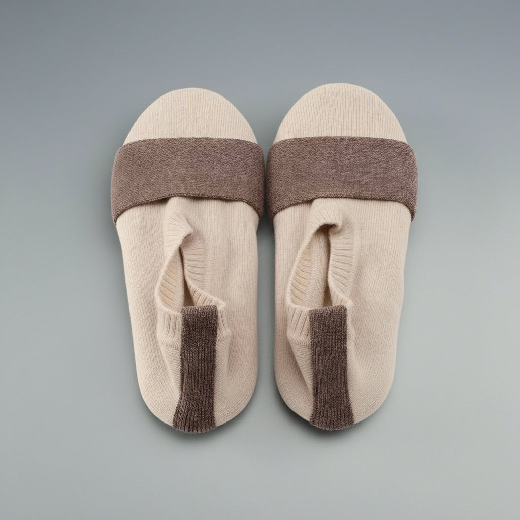 Pure cashmere travel slippers, foldable and packable