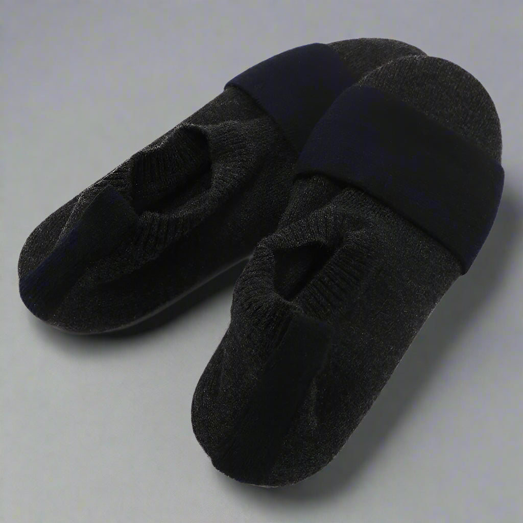 Cashmere travel slippers with a wide stretch-knit band