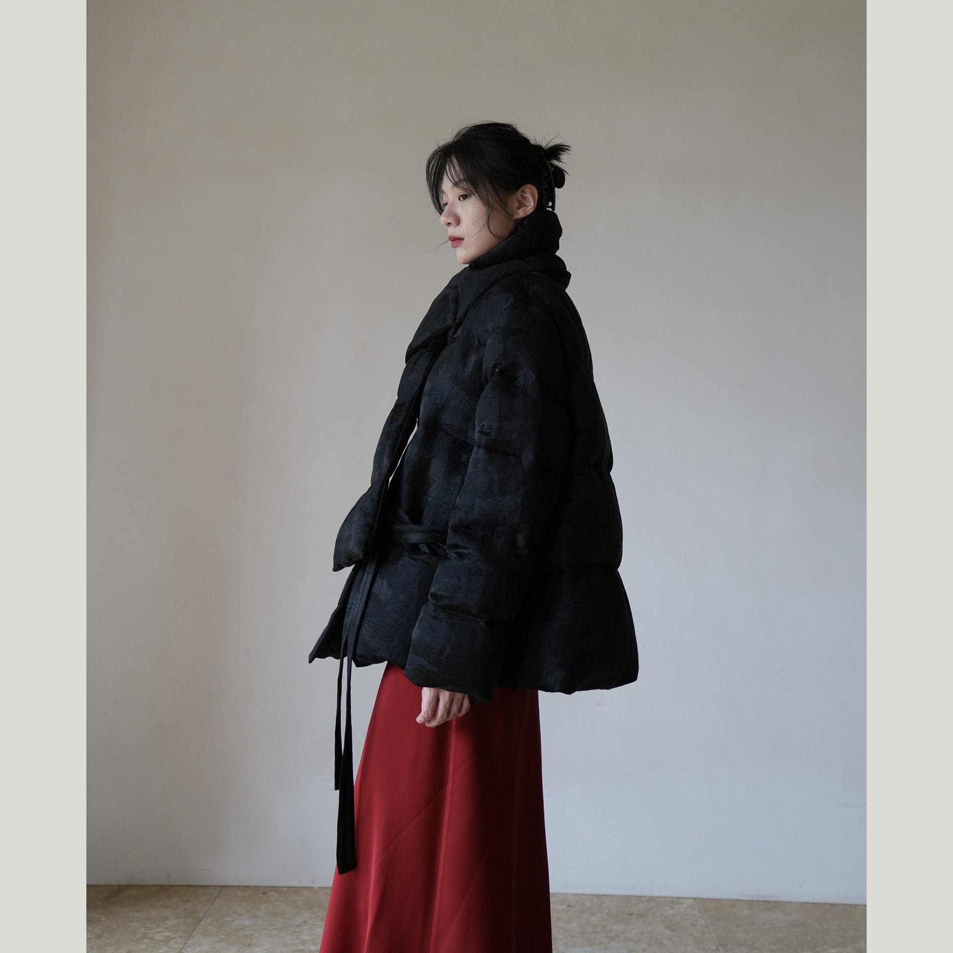 Satin Jacquard Down Jacket & Scarf – Sculptural Warmth, Limited Edition