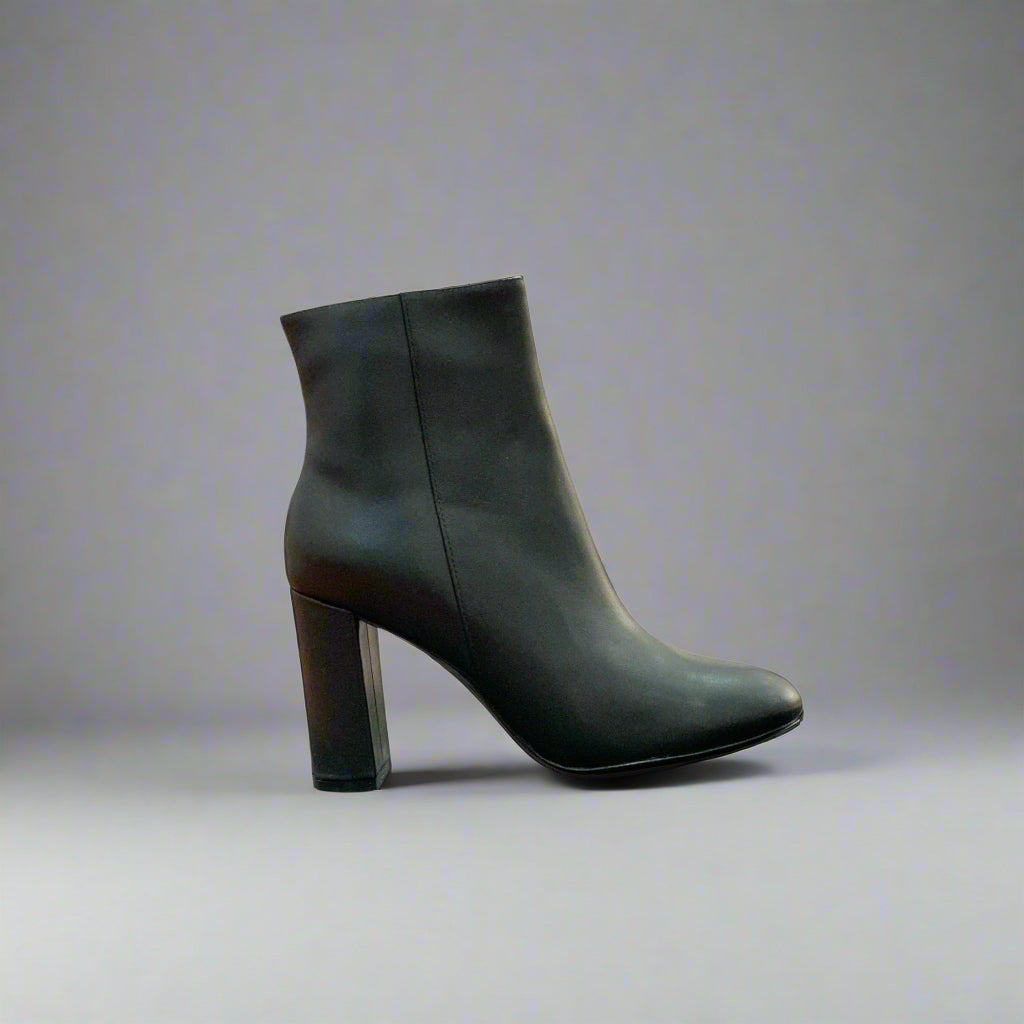 The Leather Block Heel Boots