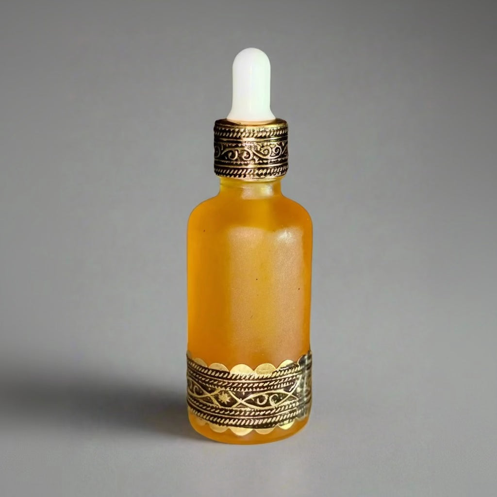 Pure Moroccan rose oil from the Toudgha Valley