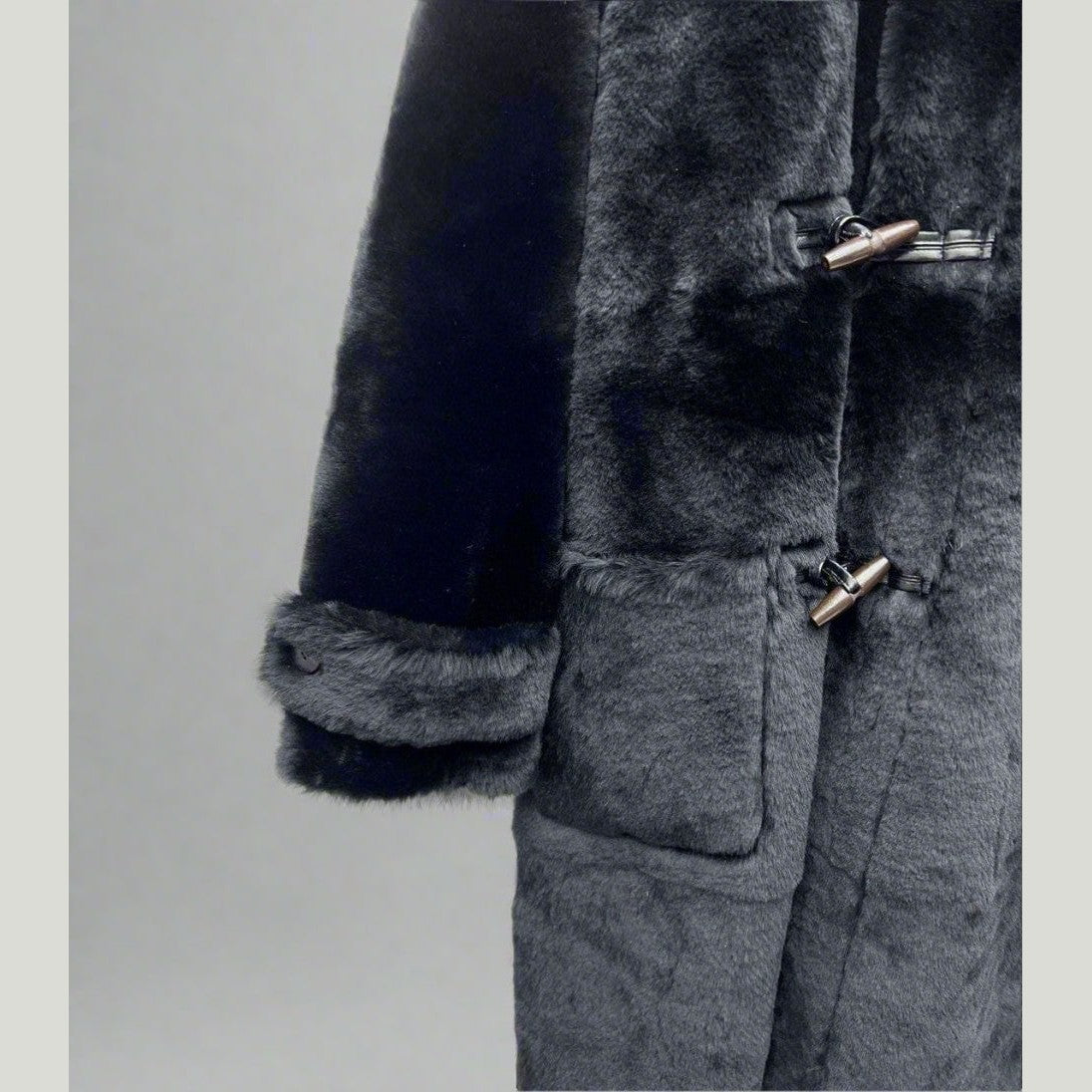 Full-Length Sheepskin Fur Coat - Timeless Craftsmanship, Elevated Warmth