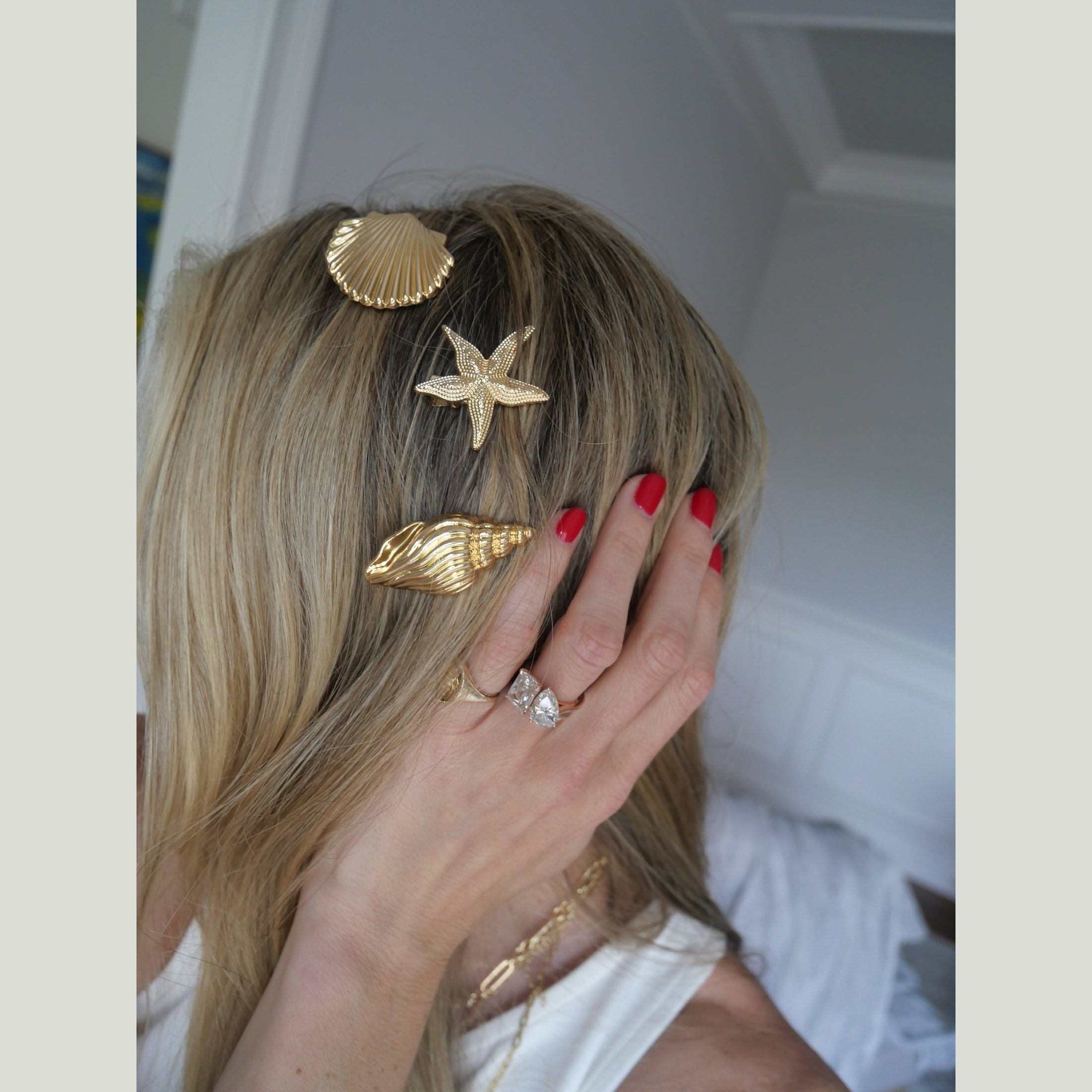 gold shell hair clips