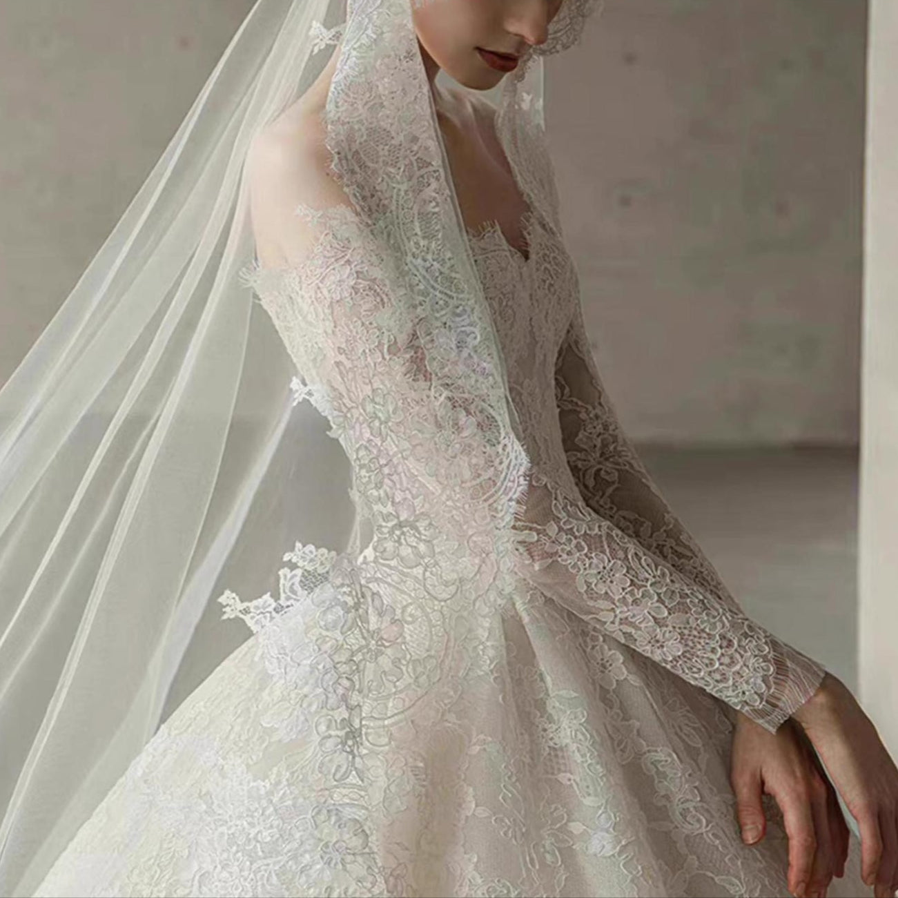 lace wedding dress