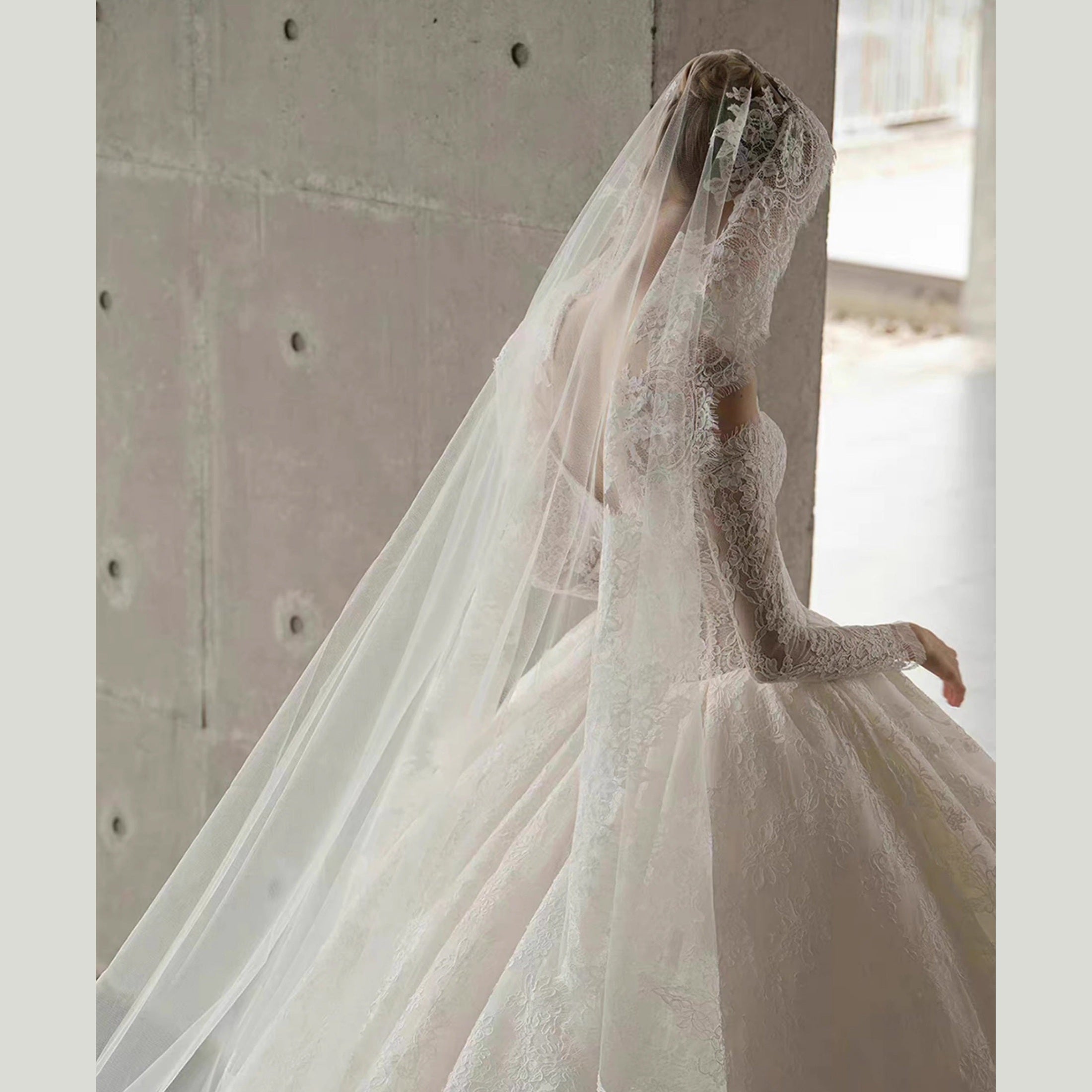 lace wedding dress