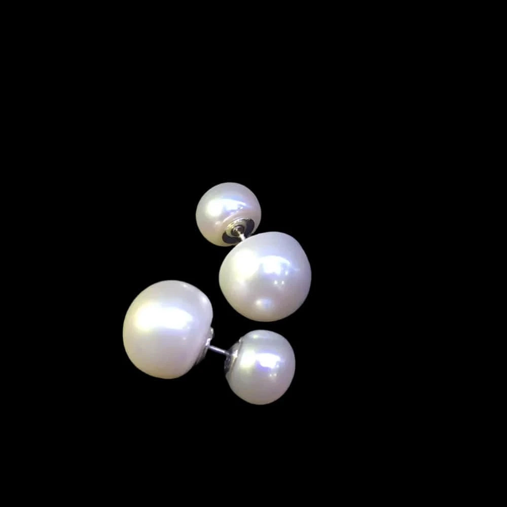 Selene Pearl Earrings