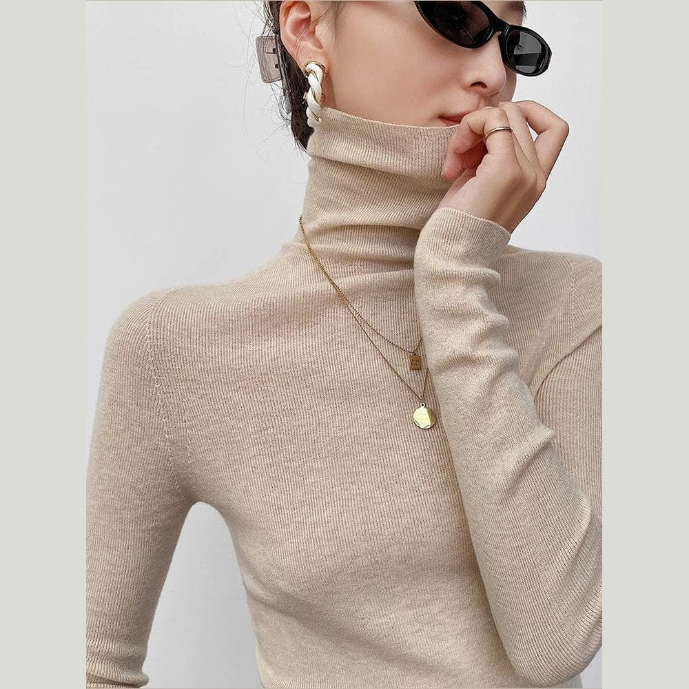 Second-skin softness—an ultra-fine turtleneck in cashmere and silk.