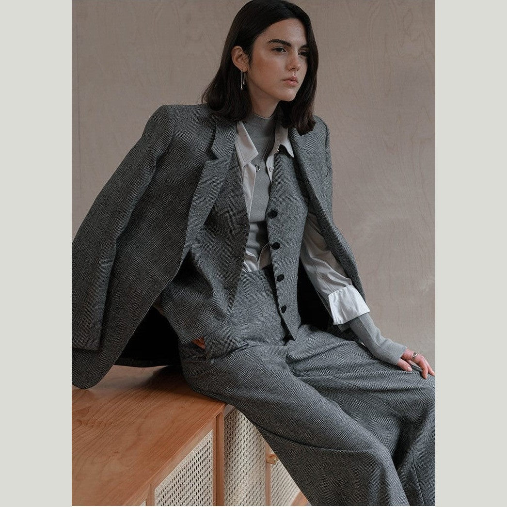women's grey suit set​