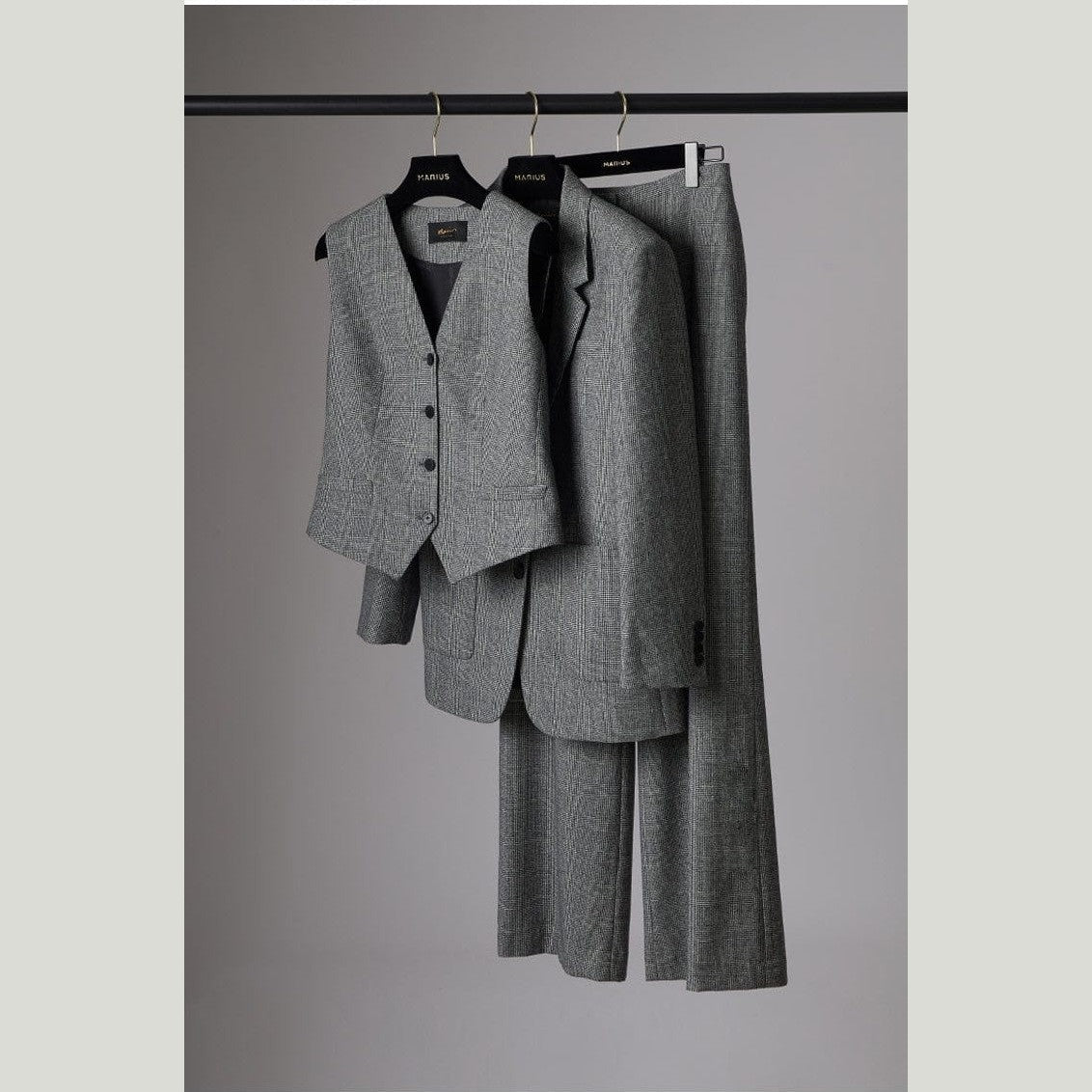 women's grey suit set​
